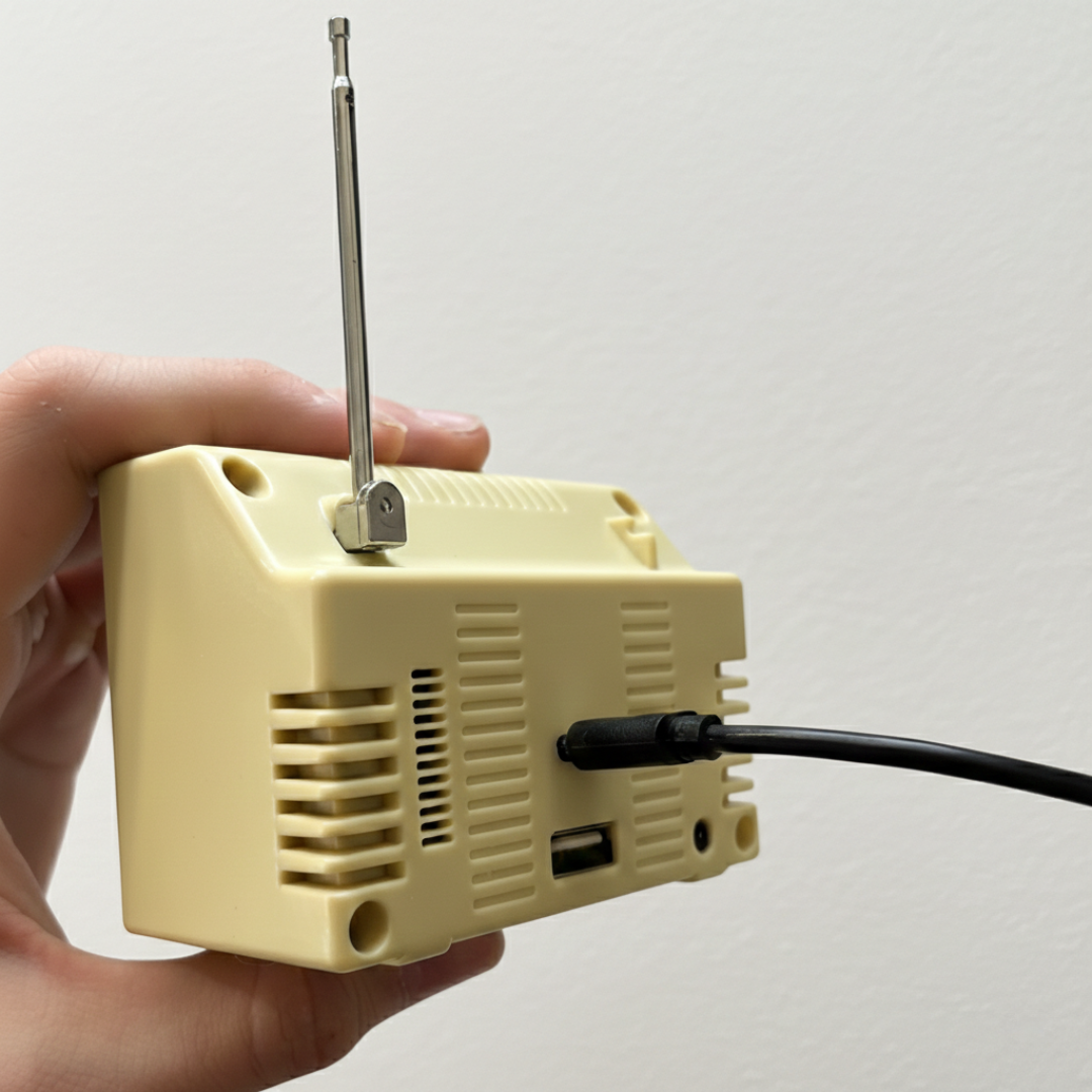 Unity Mini Retro TV – Nostalgia in Your Space